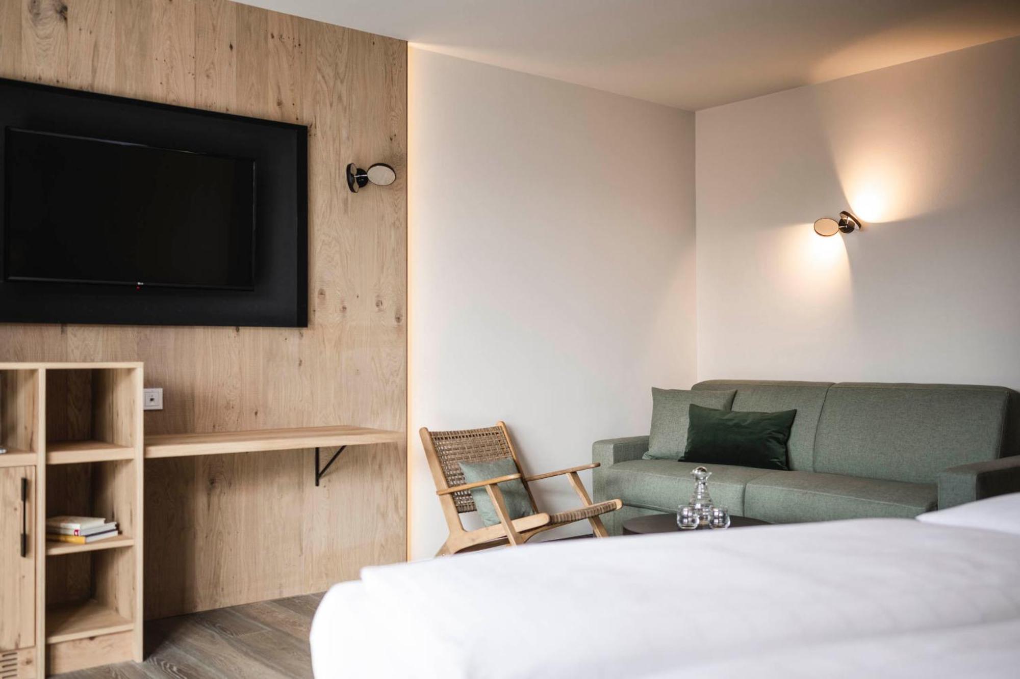 Schenna Resort Екстериор снимка