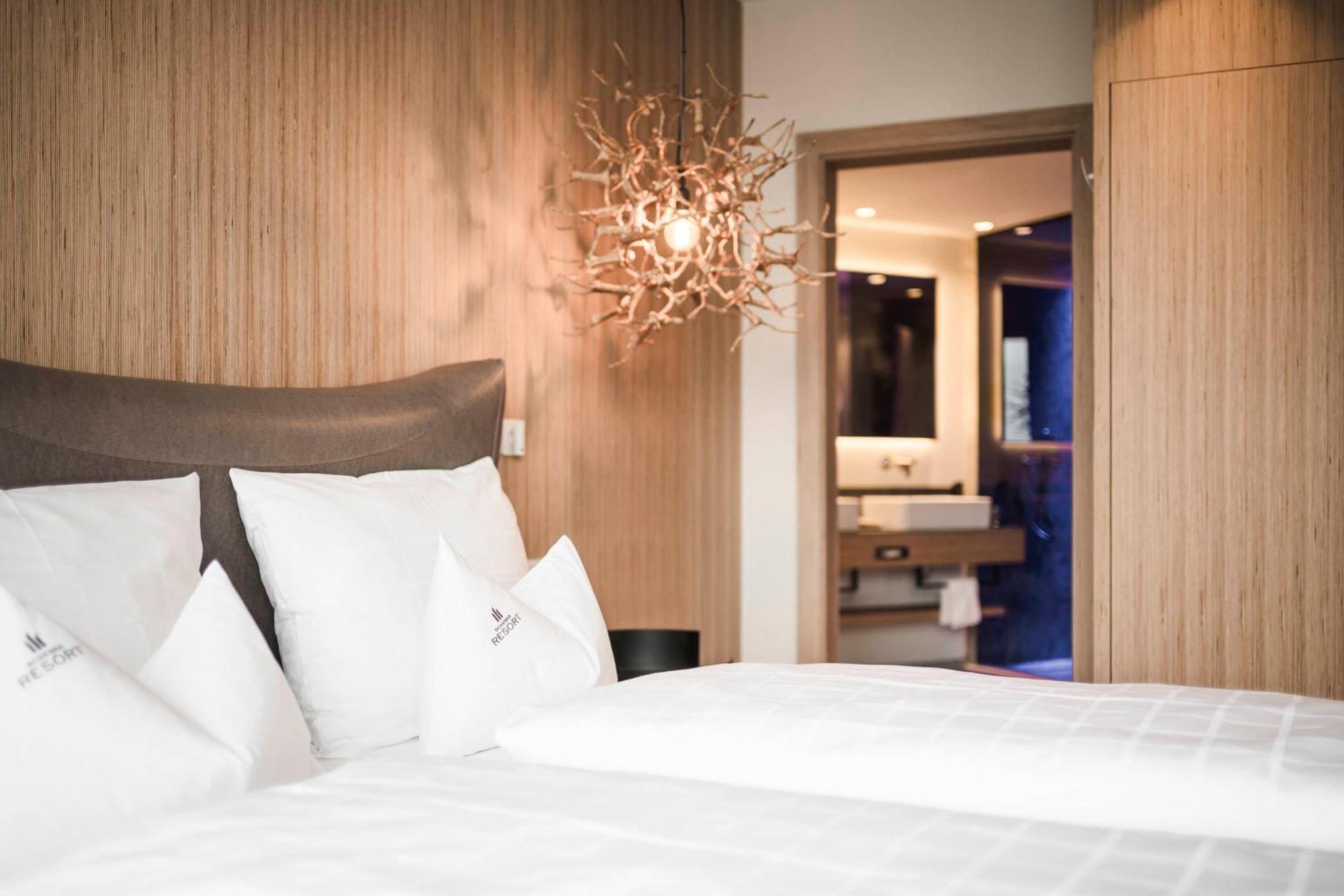 Schenna Resort Екстериор снимка