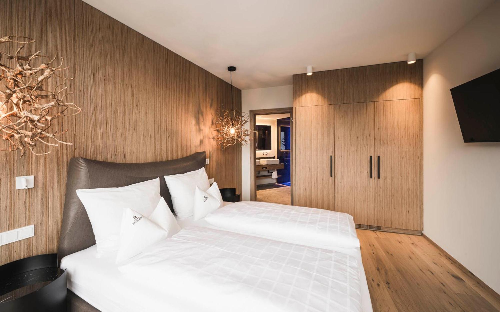 Schenna Resort Екстериор снимка