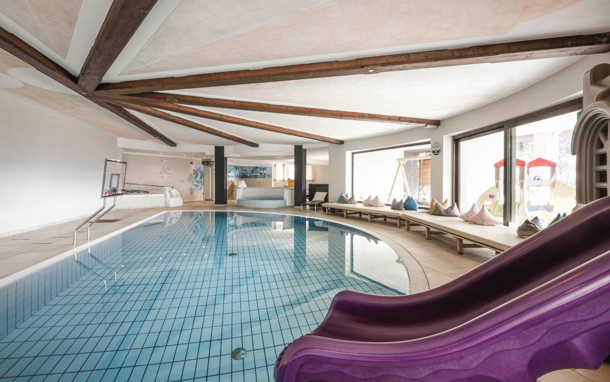 Schenna Resort Екстериор снимка